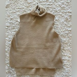 Sweater vest